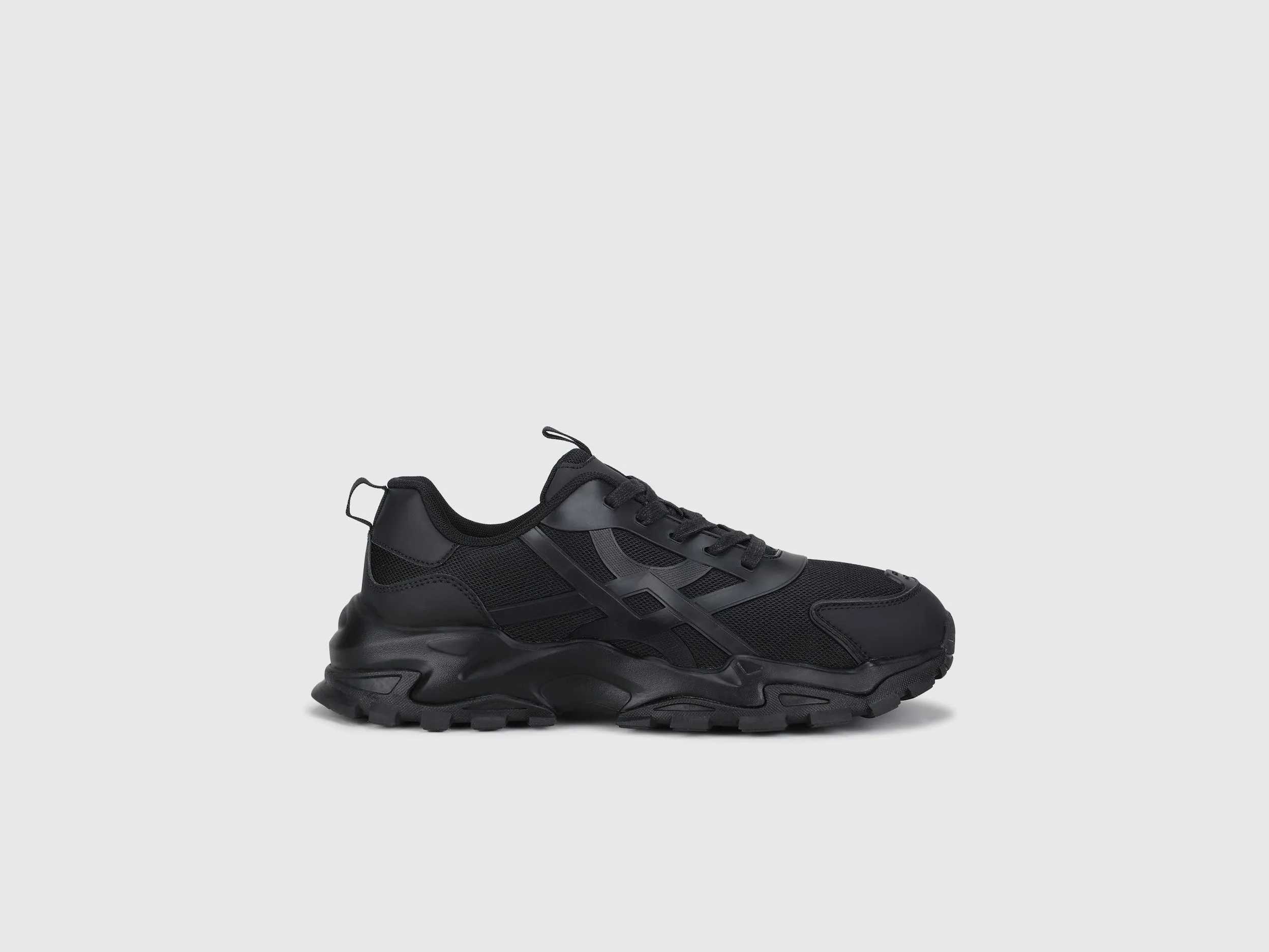 Textured Lace-Up Moulded Knot Logo Athletic Sneakers